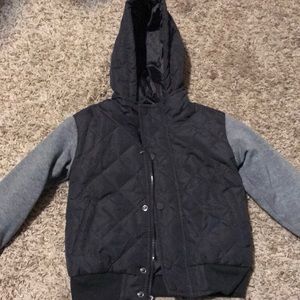 New puffer jacket 5/6 boys